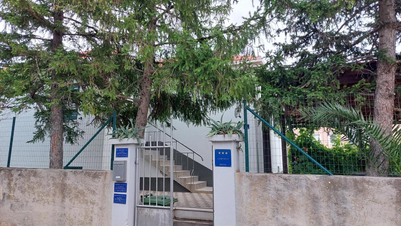 Sailing Forever Bungalow Kastela Exterior photo
